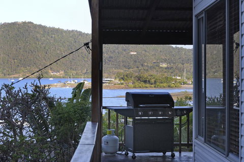 Airlie Getaway - Airlie Beach - Events Australia 1