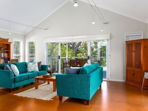 Akarana Beach House :: Jervis Bay Rentals - Events Australia 2