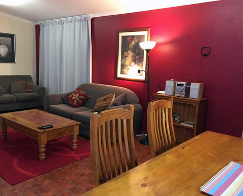 Alexander Cottage - Events Australia 0