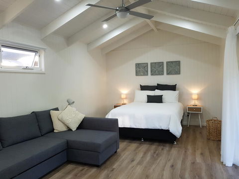 Alkira - Accommodation Europe 0