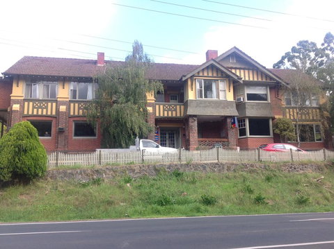 Alpine Retreat Hotel - Events Australia 0