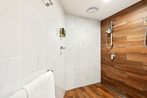 Altitude On Montville - Accommodation Europe 2