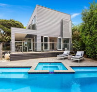 Amalfi Dream - Luxury Villa with Pool and Spa walk to beach and shops - Events Australia
