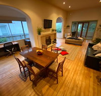 Amazing and big home with view - Events Australia