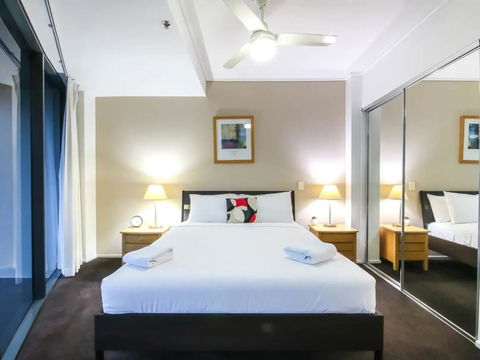 Amazing Brisbane CBD 2 Bedroom Apartment With River Views - Events Australia 2
