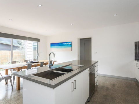 ANGLE BY THE SEA - Anglesea - Events Australia 1