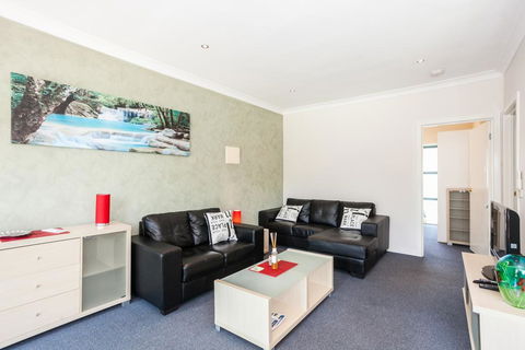 Anglesea River Apartments - 2 Bed Unit 2/4 - Events Australia 2
