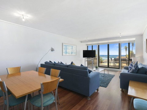 APARTMENT 11 PACIFIC APARTMENTS - Tourism Bookings 1