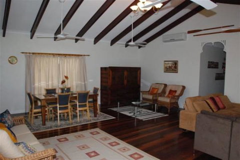 Appian Beach House - Accommodation Europe 2