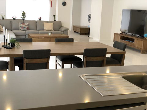 Apple House Upper Point Cook - Tourism Bookings 2