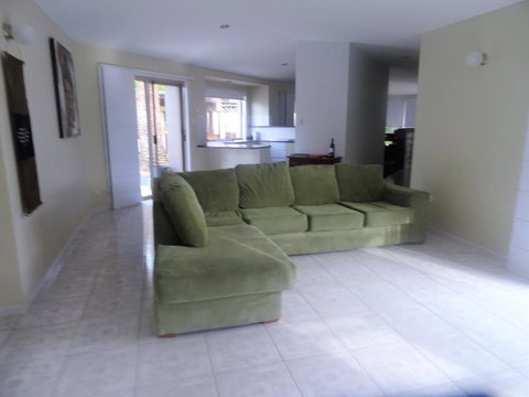 Apurla Hervey Bay - Located At The Point - Tourism Bookings 1