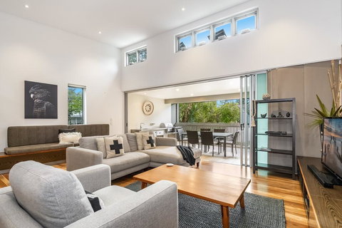 Aquawaters@Belongil - Events Australia 1