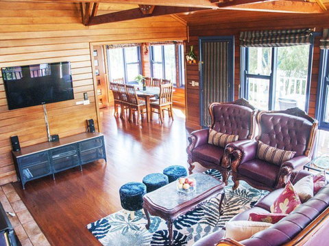 Artee House - A Bright Escape - Events Australia 0