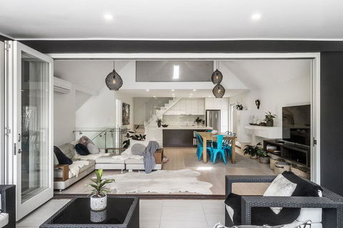 Arya Holiday House Byron Bay - Accommodation Europe 2