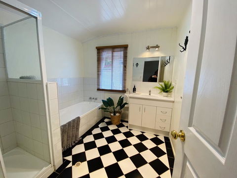 Ashbrooke Cottage - Events Australia 1