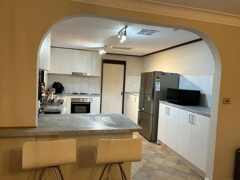 Luxury House 5 Bedrooms - Tourism Bookings 1