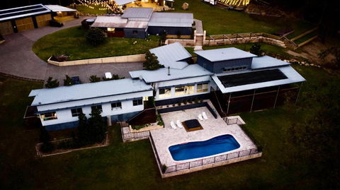 Luxury Mandalong Mansion With Pool & Spa - Tourism Bookings 0