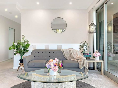 Luxury Retreat Sydney Airport Direct Train Line - Events Australia 1