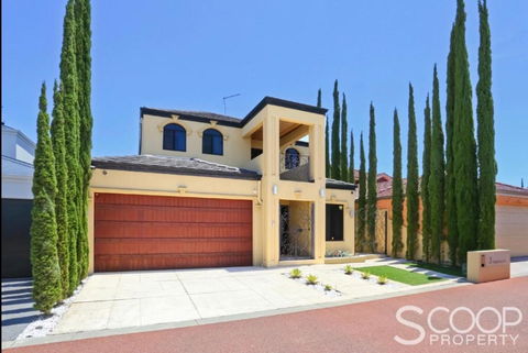 LUXURY VILLA W POOL & SPAS - Events Australia 3