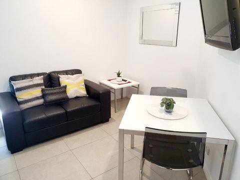 M5 West Perth Studio Apartment Near Kings Park - Events Australia 1
