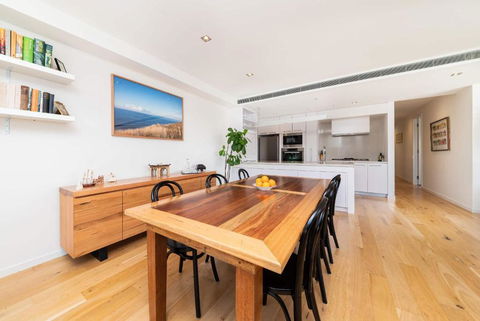 Melbourne Penthouse Apartment A Walk To Brighton Beach - Tourism Bookings 3