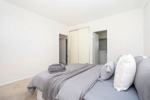 Modern Midland Retreat 2br 1 Bth - Events Australia 3