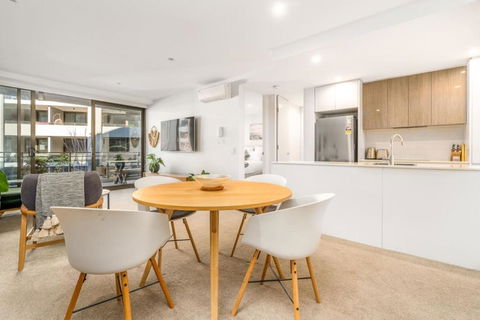 Modish Apartment Near Parliamentary Triangle - Tourism Bookings 3