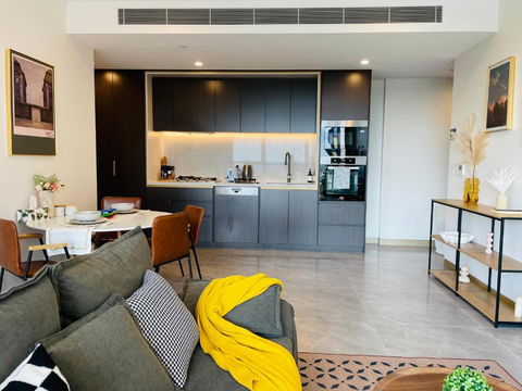 Modern Apartment St Leonards - Events Australia 1