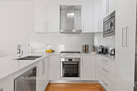 Modern Scarborough Townhouse - Events Australia 2