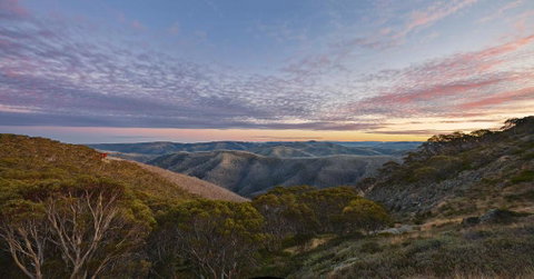 Mountain Dreaming - Tourism Bookings 1