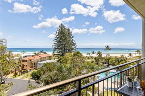 Ocean Breeze At Palm Beach - Events Australia 1