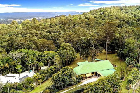 Noosa Hinterland Acreage Close To The Beach - Events Australia 0