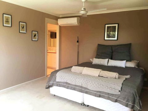 Noosa Hinterland Acreage Close To The Beach - Events Australia 1