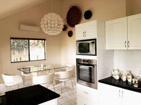 Noosa Hinterland Acreage Close To The Beach - Events Australia 3