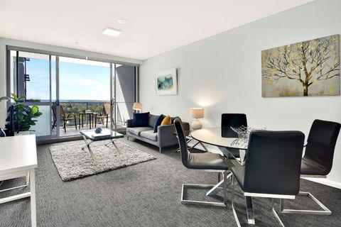 North Sydney Large Two Bedroom MIL2302 - Tourism Bookings 0