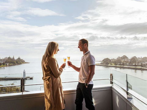 Novotel Devonport - Tourism Bookings 1