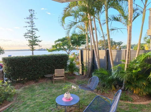 Oasis On Esplanade - Events Australia 2
