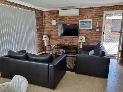 Ocean Beach Chalet 16 - Events Australia 0