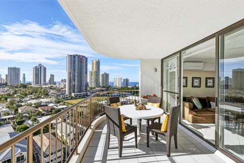 Ocean Facing 1-Bed With Ocean Pool & Tennis Court - Events Australia 0