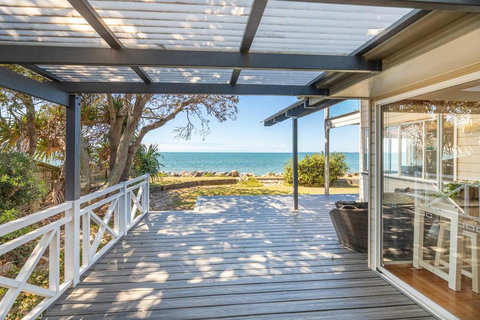 Ocean Pearl - 3 Bedroom Beachfront Property! - Events Australia 0