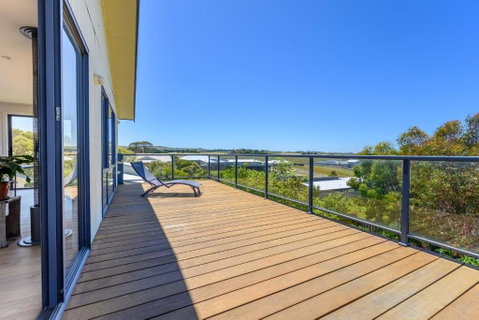 Ocean & Country Views, Spa, Pets Welcome, Fireplace - Your Ocean Oasis 10 Minutes To Phillip Island - Tourism Bookings 2