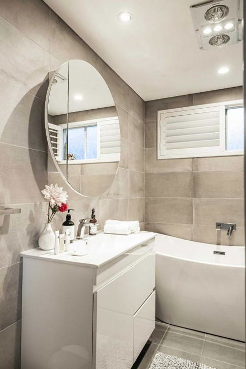 Ocean Views 2-Bed Apartment Minutes From Beach - Events Australia 2