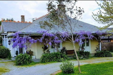 Outstanding Property Close To Melb Airport - Events Australia 3