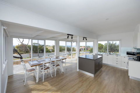 Ocean View Cottage - Anglesea - Events Australia 3