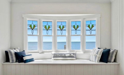 Ocean Views & City Convenience Perfect Getaway - Events Australia 0