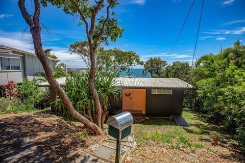 Ocean Views In Vibrant Coolum - Events Australia 1