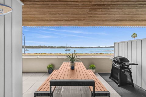 Ohana Apartments 8 - Events Australia 0