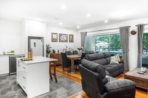 Olinda Village Apartment - A2 - Events Australia 0