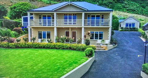 On The Terrace Stanley - Accommodation Europe 0