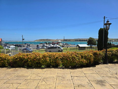 On The Terrace Stanley - Accommodation Europe 1